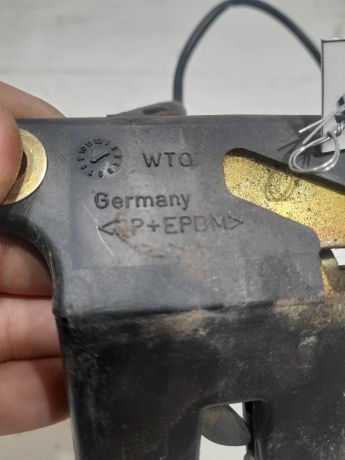 zamok-kryski-bagaznika-audi-100-c4-art-100781-big-2