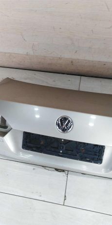 kryska-bagaznika-volkswagen-jetta-vi-art-100862-big-2