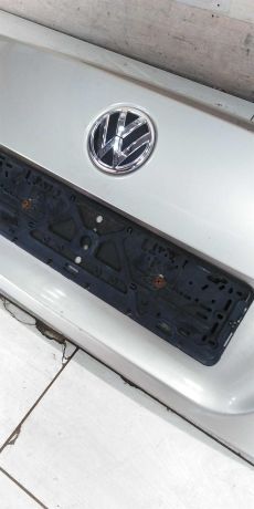 kryska-bagaznika-volkswagen-jetta-vi-art-100862-big-4