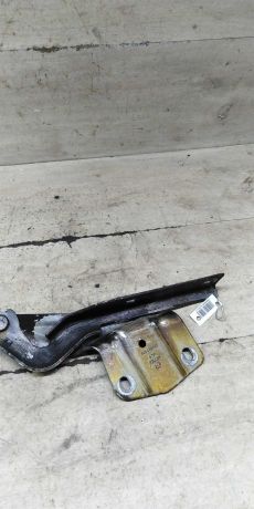 petlia-kapota-levaia-volkswagen-jetta-vi-art-101083-big-3