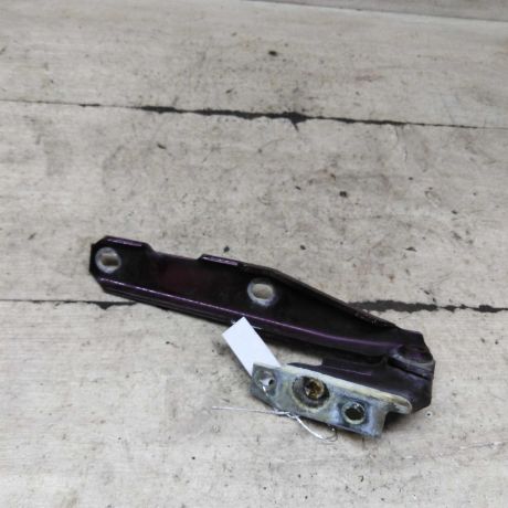 petlia-kapota-pravaia-audi-a6-c5-art-101188-big-0