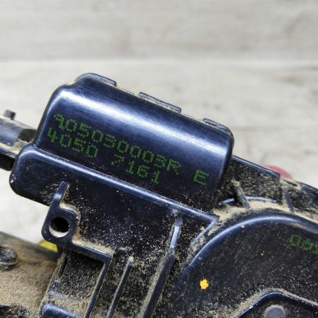 zamok-kryski-bagaznika-renault-fluence-i-art-101248-big-1