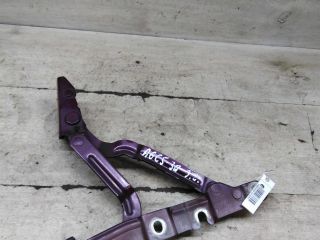 petlia-kryski-bagaznika-levaia-audi-a6-c5-art-101366