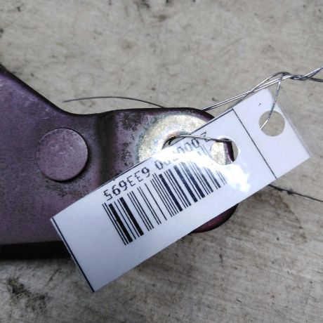 petlia-kryski-bagaznika-levaia-audi-a6-c5-art-101366-big-1