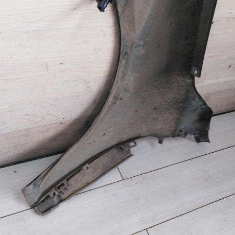 krylo-perednee-pravoe-renault-fluence-i-defekty-na-foto-2010gv-sedan-renault-fluence-i-art-101483-big-1