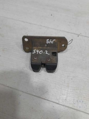 zamok-kryski-bagaznika-volvo-s40-art-101842-big-1