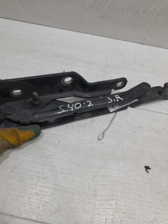 petlia-kryski-bagaznika-pravaia-volvo-s40-art-101879-big-4