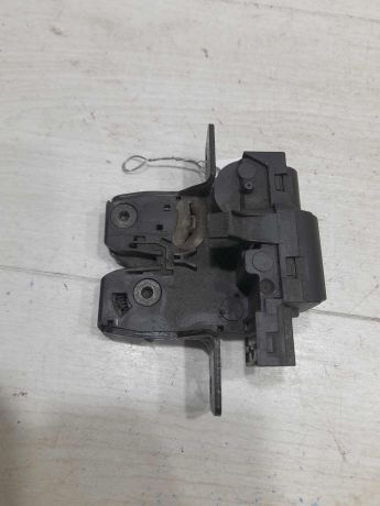 zamok-kryski-bagaznika-sedan-universal-renault-megane-ii-art-101910-big-2