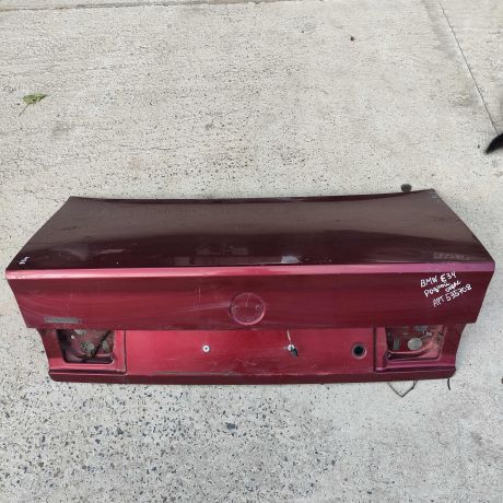 kryska-bagaznika-bmw-e34-art-102137-big-0