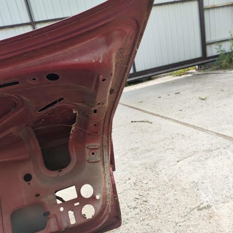 kryska-bagaznika-bmw-e34-art-102137-big-1