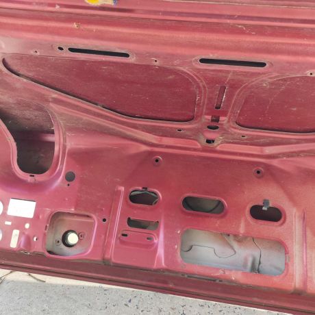 kryska-bagaznika-bmw-e34-art-102137-big-3