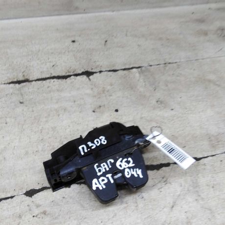 zamok-kryski-bagaznika-peugeot-308-i-art-102155-big-0