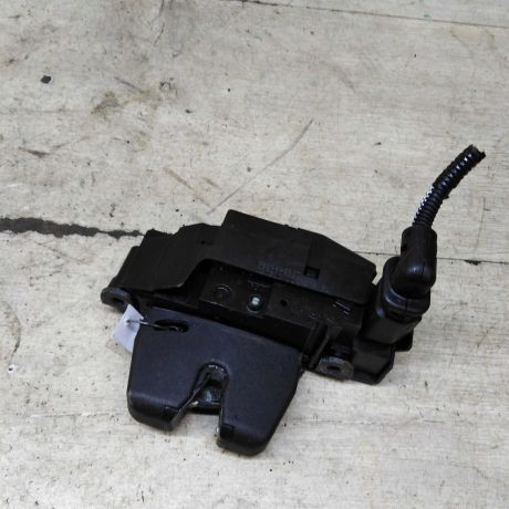 zamok-kryski-bagaznika-citroen-c4-ii-art-102567-big-1