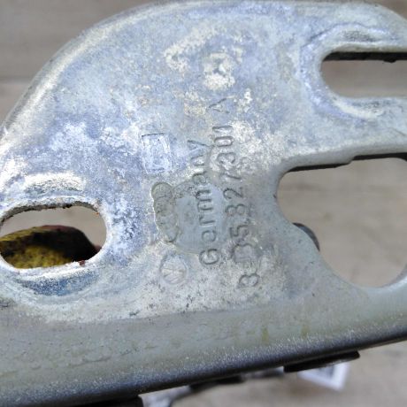 petlia-kryski-bagaznika-pravaia-volkswagen-bora-volkswagen-jetta-4-art-102599-big-3