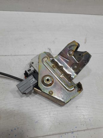 zamok-kryski-bagaznika-volvo-s80-art-102716-big-0