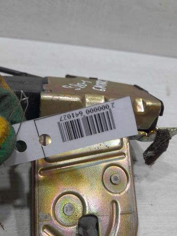 zamok-kryski-bagaznika-volvo-s80-art-102716-big-2