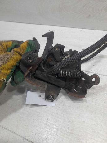 zamok-kapota-volvo-s40-volvo-v40-art-102747-big-2