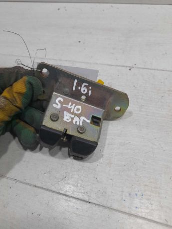 zamok-bagaznika-volvo-s40-art-102750-big-2