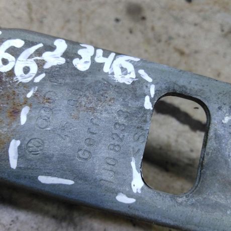 petlia-kapota-pravaia-volkswagen-bora-volkswagen-jetta-4-volkswagen-golf-4-art-103469-big-3