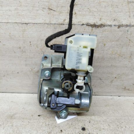 zamok-kryski-bagaznika-emblema-seat-cordoba-ii-art-104270-big-1