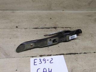 petlia-kryski-bagaznika-pravaia-sedan-bmw-e39-art-104330