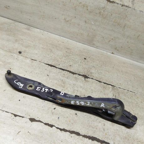 petlia-kryski-bagaznika-pravaia-sedan-bmw-e39-art-104330-big-2