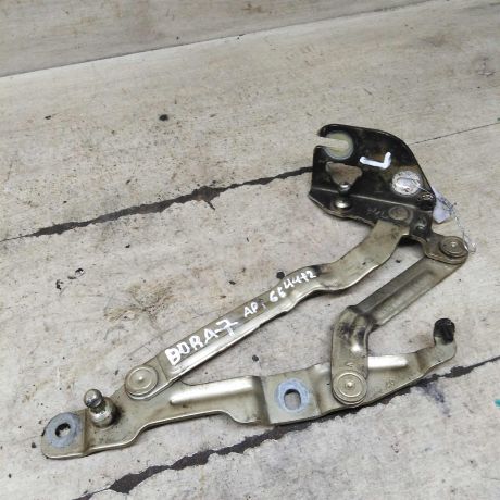 petlia-kryski-bagaznika-levaia-volkswagen-bora-art-104394-big-0