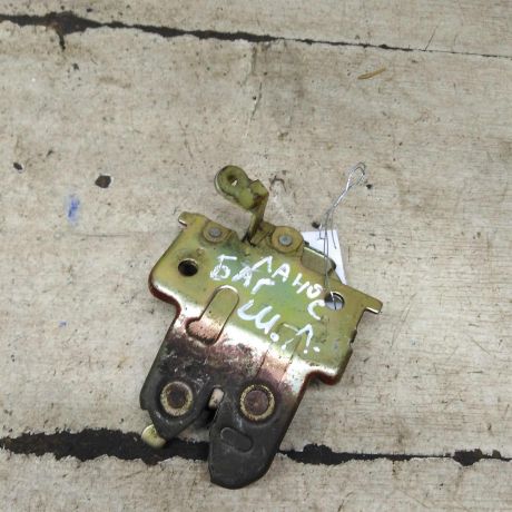 zamok-kryski-bagaznika-chevrolet-lanos-i-art-104850-big-3