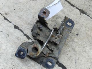 zamok-kapota-audi-a4-b5-art-104864