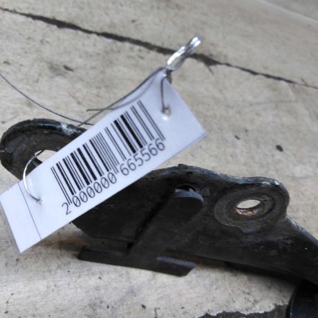 petlia-kapota-pravaia-ford-maverick-ii-art-104872-big-2