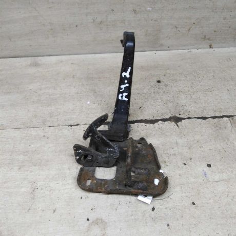 zamok-kapota-audi-a4-b5-art-104946-big-0