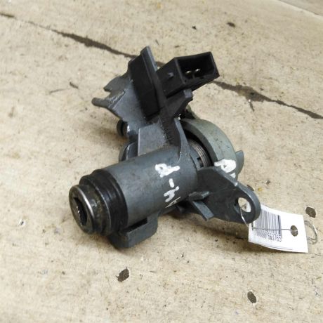 zamok-bagaznika-licinka-audi-a4-b6-audi-a4-b7-art-105101-big-2