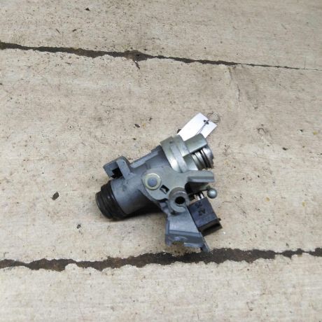 zamok-bagaznika-licinka-audi-a4-b6-audi-a4-b7-art-105101-big-5