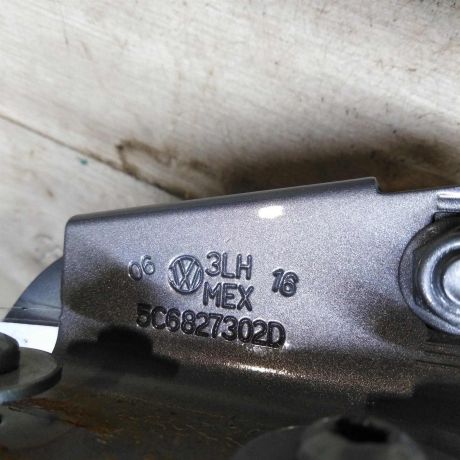 petlia-kryski-bagaznika-volkswagen-jetta-vi-art-105231-big-2