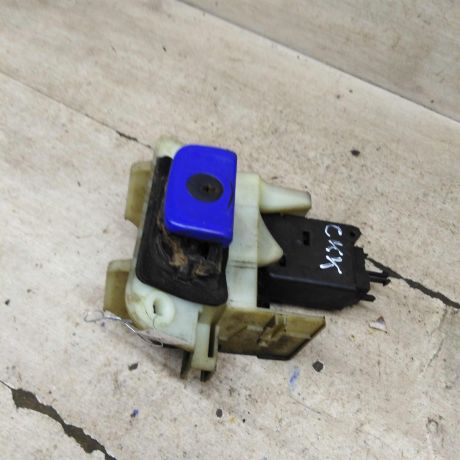 zamok-bagaznika-knopka-otkryvaniia-citroen-xsara-wagon-art-105433-big-0