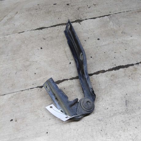 petlia-kapota-pravaia-audi-100-c4-audi-a6-c4-art-105459-big-0