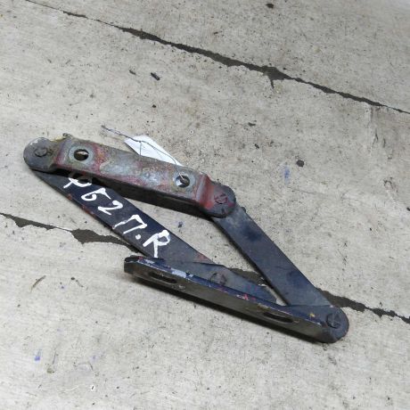 petlia-kapota-pravaia-volkswagen-passat-b2-art-105543-big-0