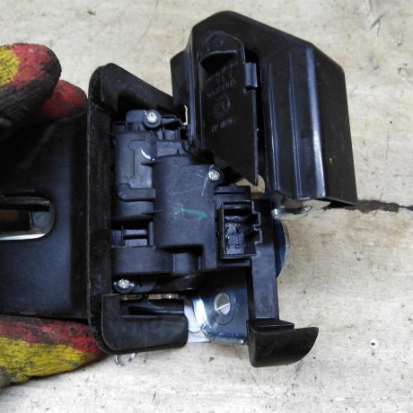 zamok-bagaznika-volkswagen-jetta-vi-art-105609-big-2