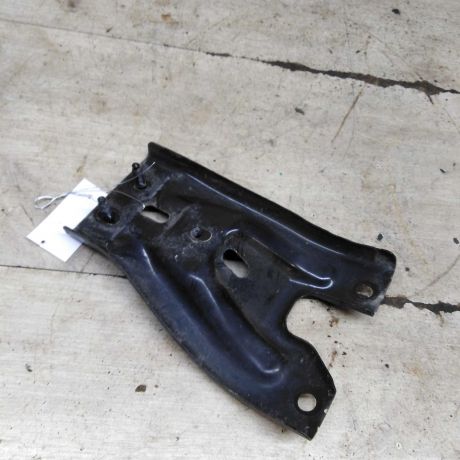 kronstein-krepleniia-zamka-kapota-volkswagen-jetta-vi-art-105699-big-3