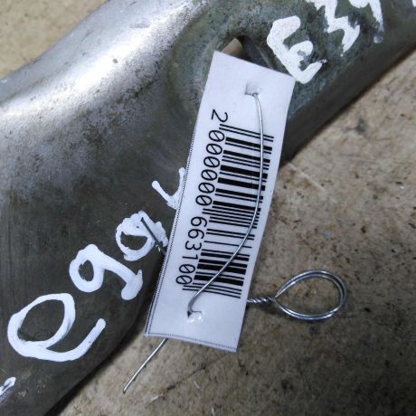 petlia-kryski-bagaznika-zadniaia-levaia-bmw-e39-art-105829-big-2