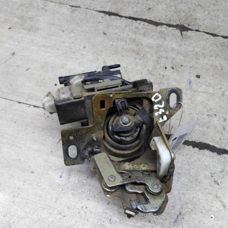 zamok-bagaznika-mercedes-benz-e-klass-w210-art-105841-big-1