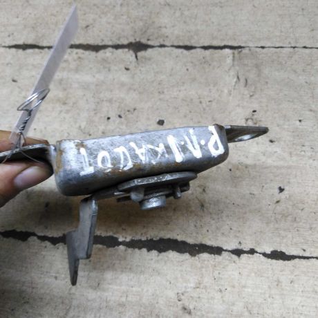 zamok-kapota-renault-logan-i-art-105863-big-1