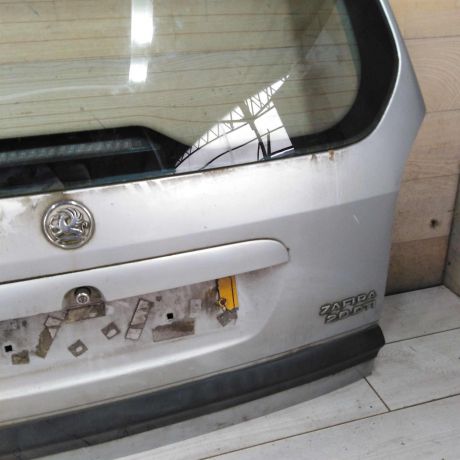 kryska-bagaznika-dver-opel-zafira-a-art-106122-big-1