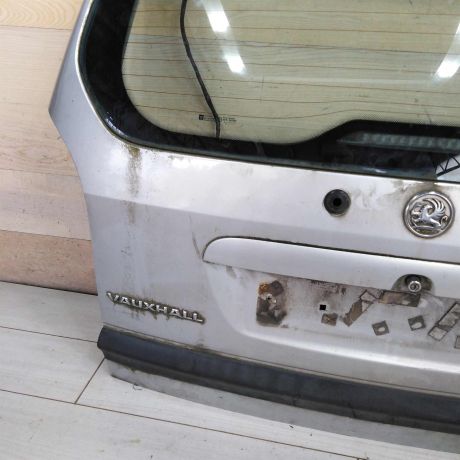 kryska-bagaznika-dver-opel-zafira-a-art-106122-big-6