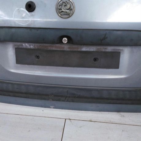 kryska-bagaznika-dver-opel-zafira-a-art-106123-big-7