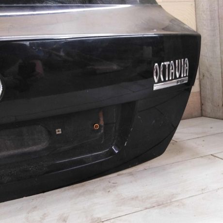 kryska-bagaznika-dver-skoda-octavia-a5-art-106142-big-9