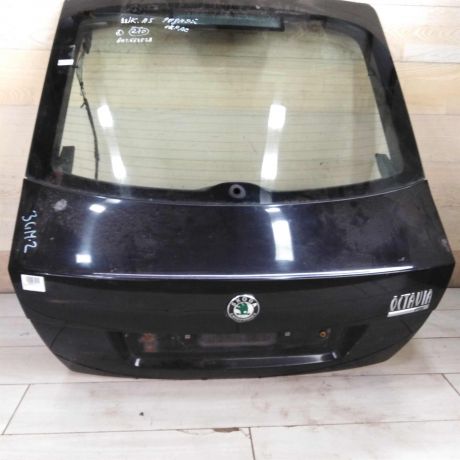 kryska-bagaznika-dver-skoda-octavia-a5-art-106142-big-0