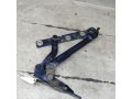 petlia-kryski-bagaznika-ford-focus-2-levaia-art-106425-small-2