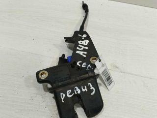 zamok-kryski-bagaznika-audi-a4-b6-art-107218