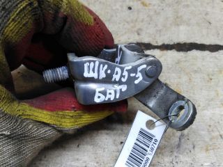 petlia-kryski-bagaznika-skoda-octavia-a5-pravaia-universal-art-107341